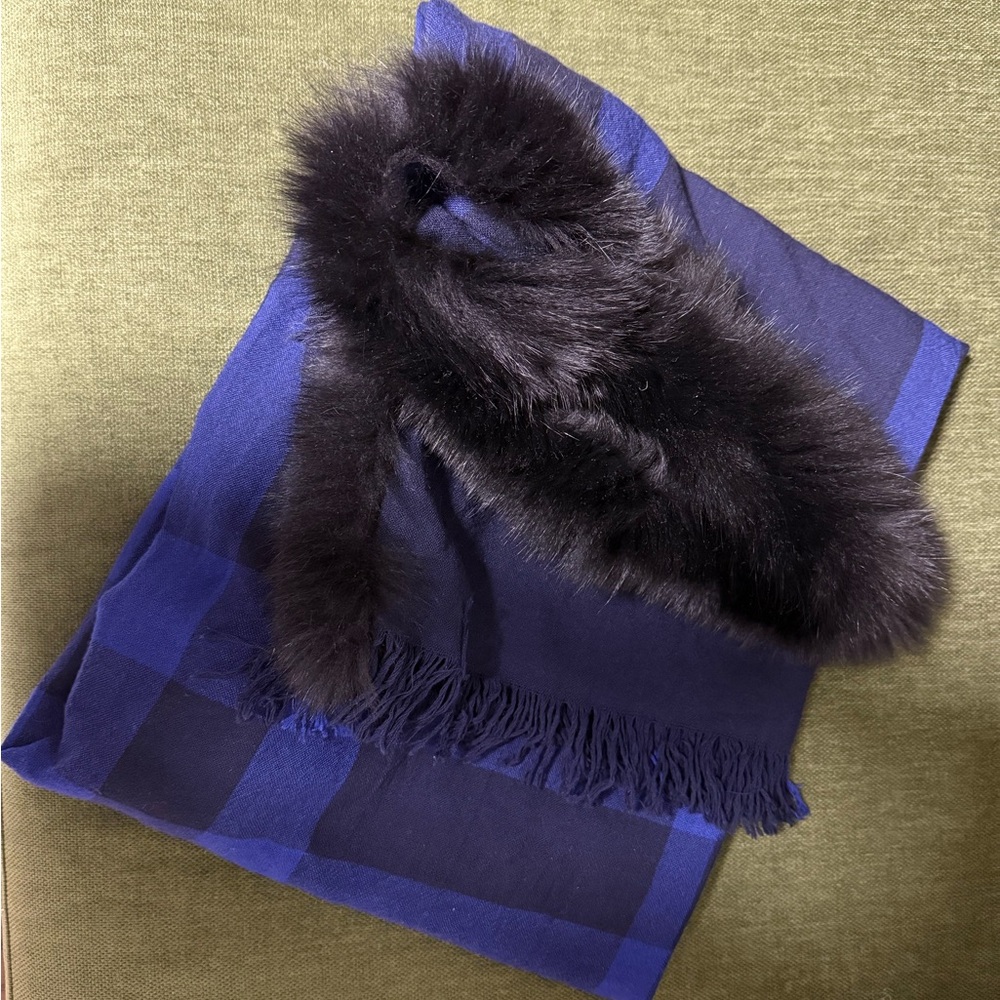 Elegant Authentic Burberry Scarf